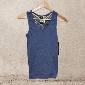 -bundle 3 or more Mono B Tank NWT